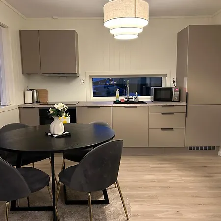 Ghar-new 2 Bedrooms Near Airport And Oslo City-free Parking
