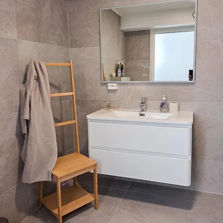 Apartman Ghar-new 2 Bedrooms Near Airport And Oslo City-free Parking
