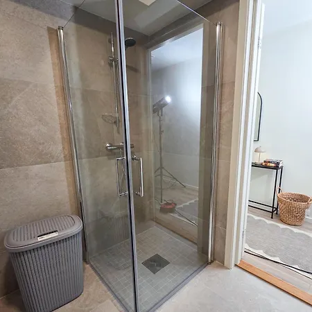 Apartman Ghar-new 2 Bedrooms Near Airport And Oslo City-free Parking