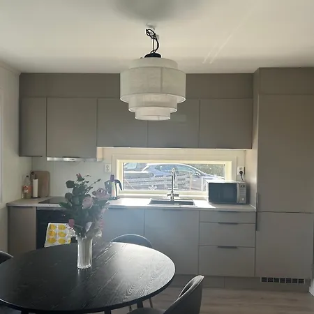 Ghar-new 2 Bedrooms Near Airport And Oslo City-free Parking *
