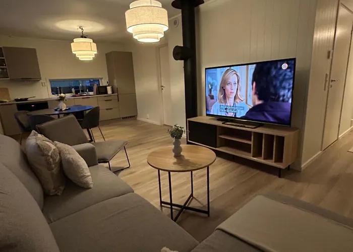 Ghar-New 2 Bedrooms Apartment Near Airport And Oslo City-Free Parking *