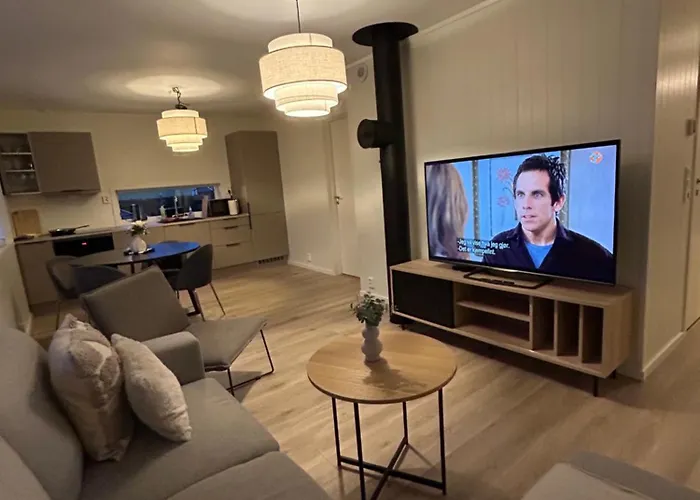 Ghar-new 2 Bedrooms Near Airport And Oslo City-free Parking