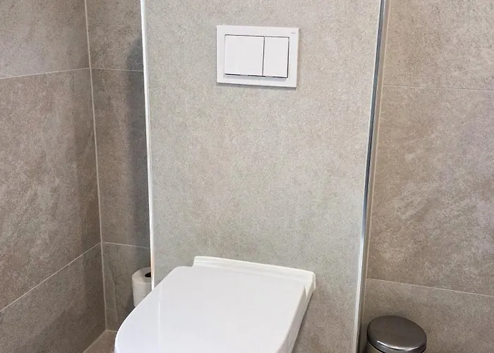 Ghar-New 2 Bedrooms Apartment Near Airport And Oslo City-Free Parking *